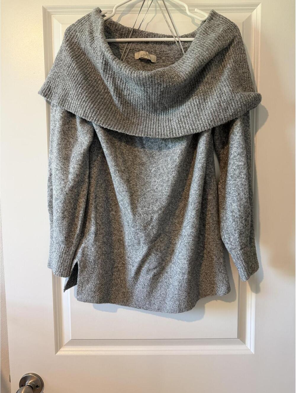 Loft women’s sweater Large